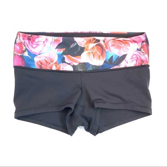 lululemon athletica Pants - LULULEMON | Reversible Boogie Shorts